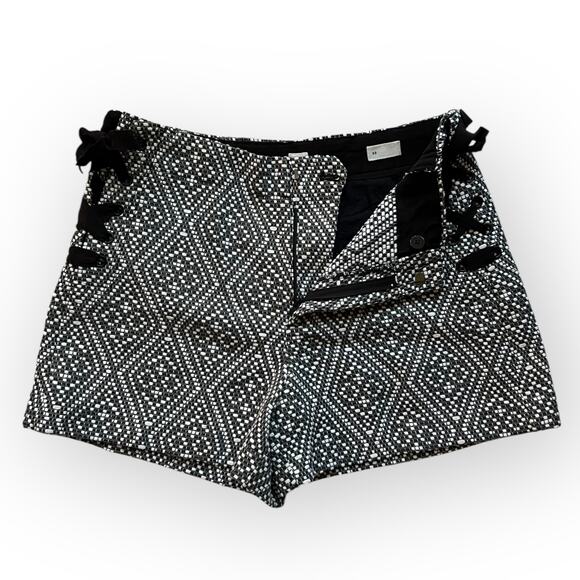 GAP Women's Black & White High Waist Side Lace Woven Jacquard Print Shorts Sz 8 - Picture 4 of 13